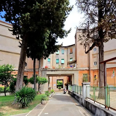 Strozzi Two-bedroom Rom